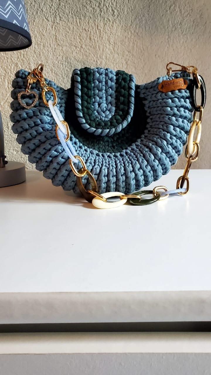 Lady Katrina- Kathline SALVANT 24cmx17cm Oreo crochet dark green and blue Small Handbag Made in Haiti KATRINA#5