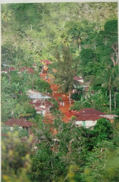 Carte postale haïtienne : Petite ville de montagne dans la région de la Grand'Anse du Sud, Haïti