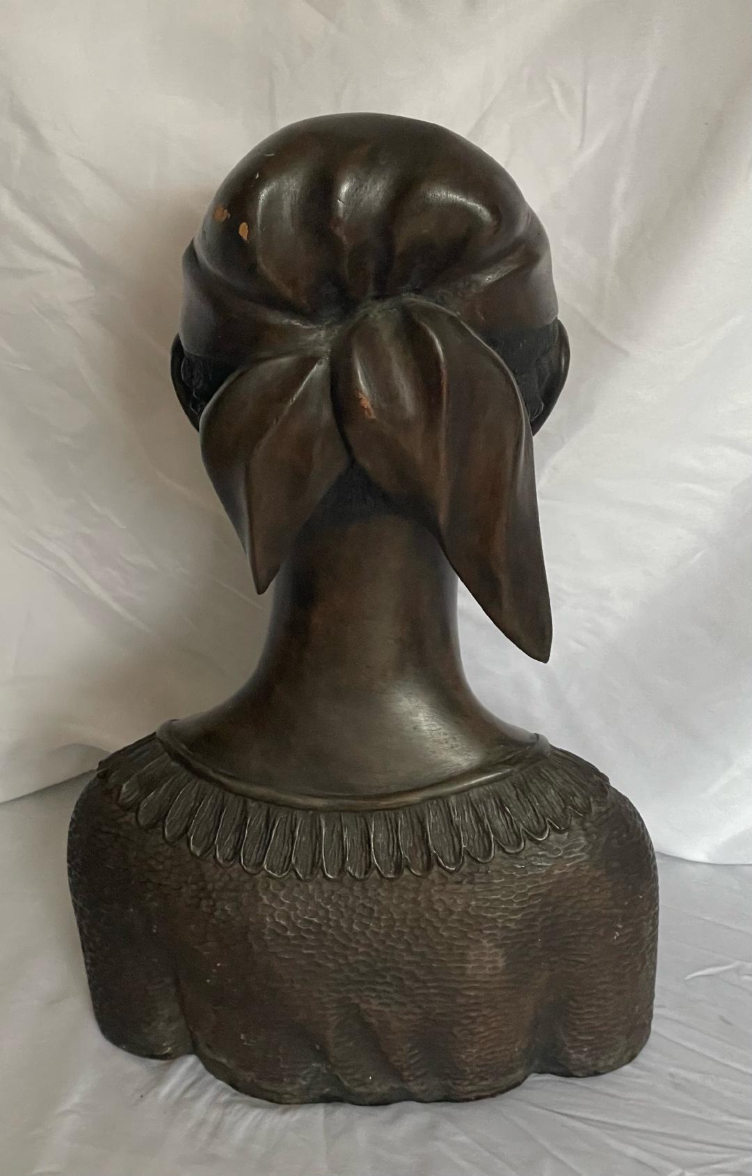 LS Decimus 10"Lx6"W"x15"H Buste féminin noir sculpté à la main en bois d'acajou #1MFN