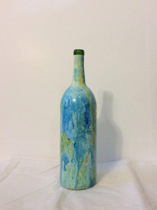 Botella pintada a mano por la artista haitiana Rose-Marie Lebrun 13"x6"x3.5" Botella azul #4MFN