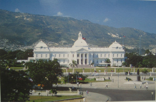 Carte postale haïtienne : Le Palais National à Port-au-Prince, Haïti