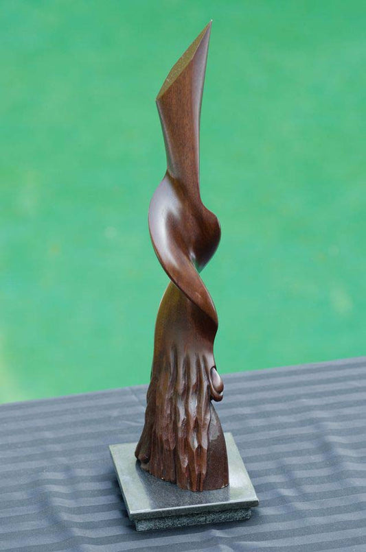 Randolph San Millan « Sensuel » 21"hx 7,5"lx 5,75"d Sculpture en bois sur granit #CRSM8